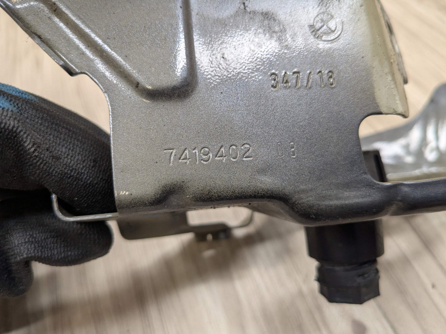 19-25 OEM BMW G20 330 M340 Front Left Driver Side Fender Holder Bracket SET