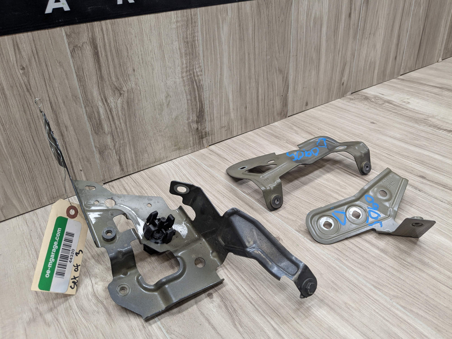 19-25 OEM BMW G20 330 M340 Front Left Driver Side Fender Holder Bracket SET