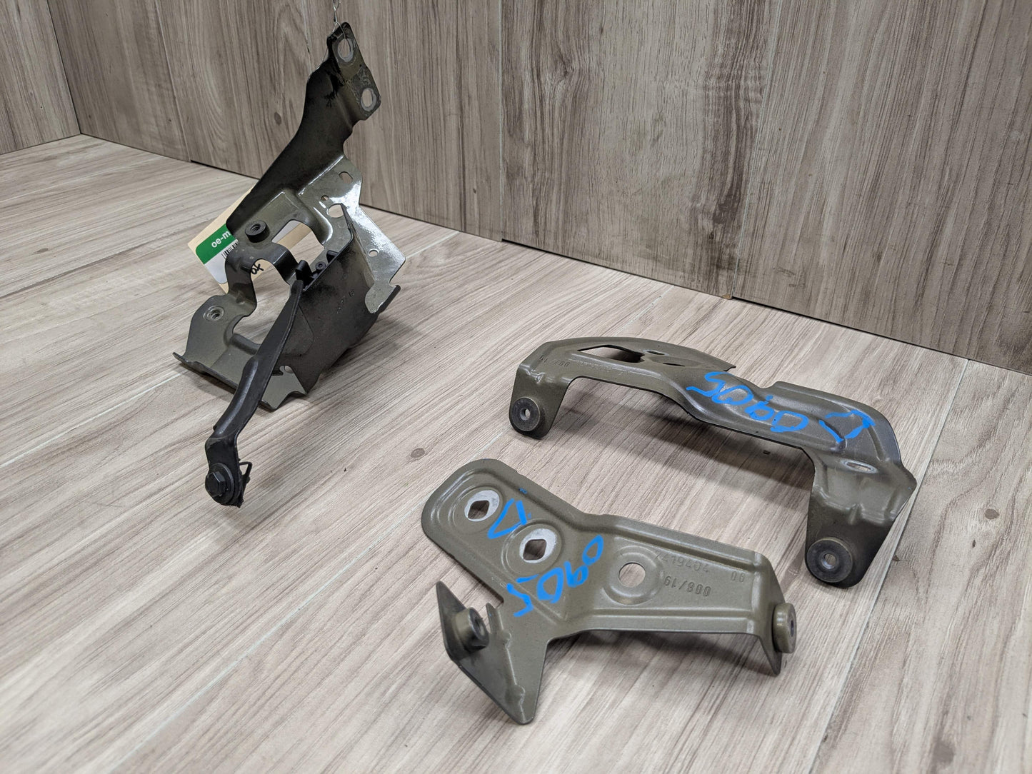 19-25 OEM BMW G20 330 M340 Front Left Driver Side Fender Holder Bracket SET