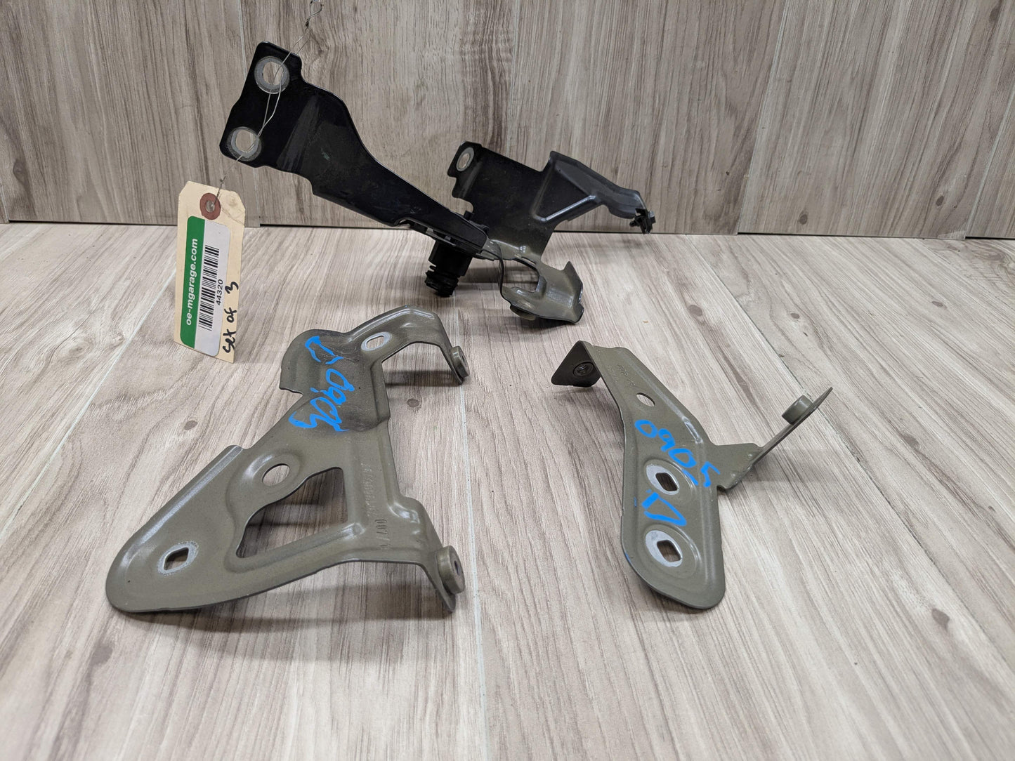 19-25 OEM BMW G20 330 M340 Front Left Driver Side Fender Holder Bracket SET