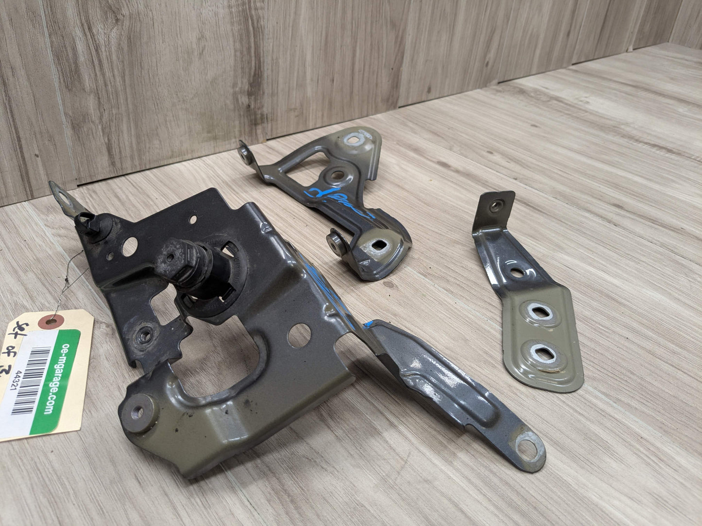 19-25 OEM BMW G20 330 M340 Front Right Passenger Side Fender Holder Bracket SET