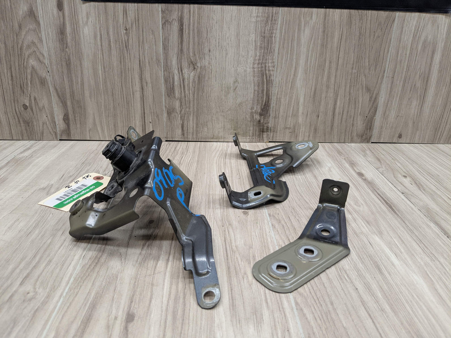 19-25 OEM BMW G20 330 M340 Front Right Passenger Side Fender Holder Bracket SET