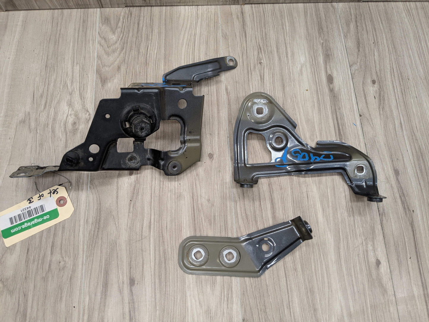 19-25 OEM BMW G20 330 M340 Front Right Passenger Side Fender Holder Bracket SET