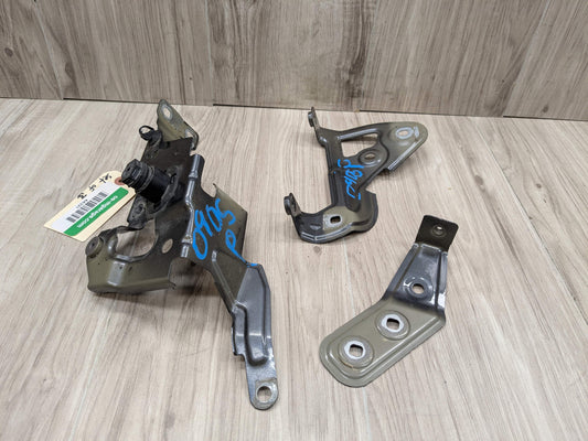 19-25 OEM BMW G20 330 M340 Front Right Passenger Side Fender Holder Bracket SET