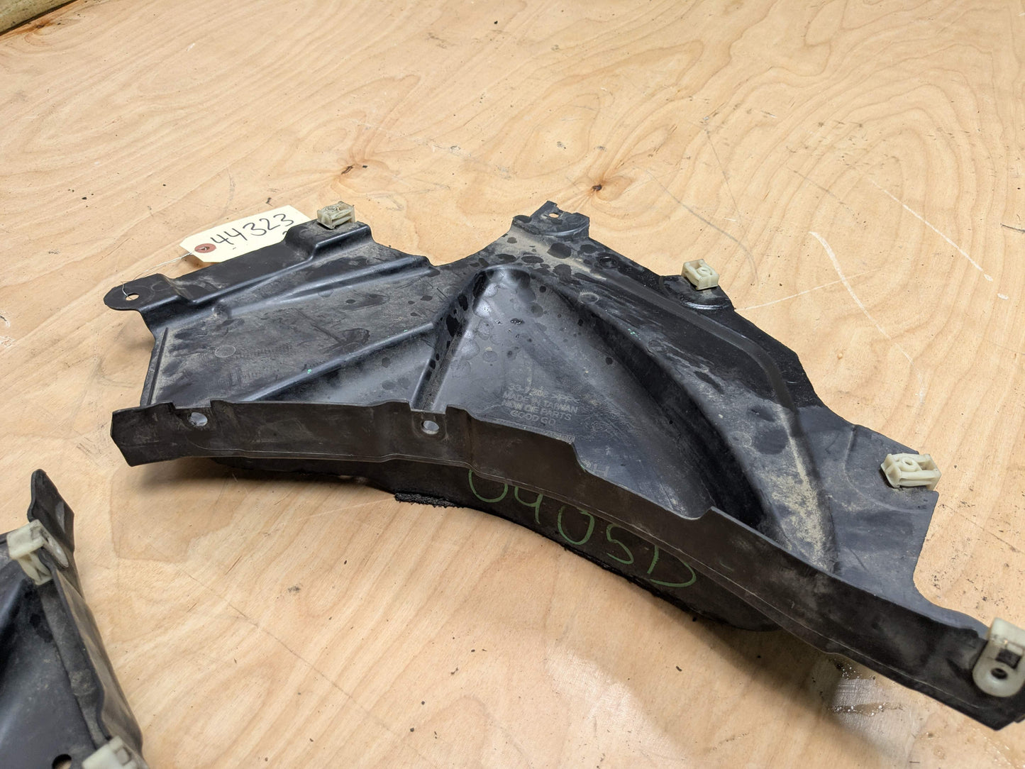 19-24 AFT BMW G20 330 Front Left Right Fender Liner Lower Deflector Shield SET