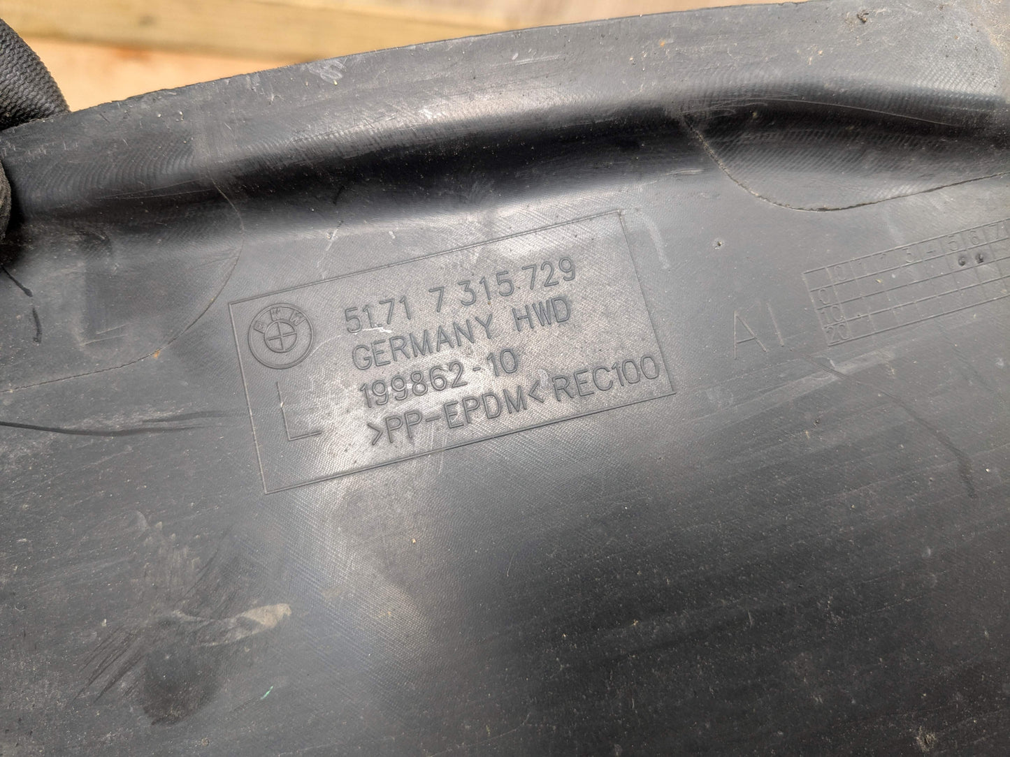 OEM BMW G20 G22 G23 G42 Front Left Driver Fender Liner Wheel Splash Shield Guard