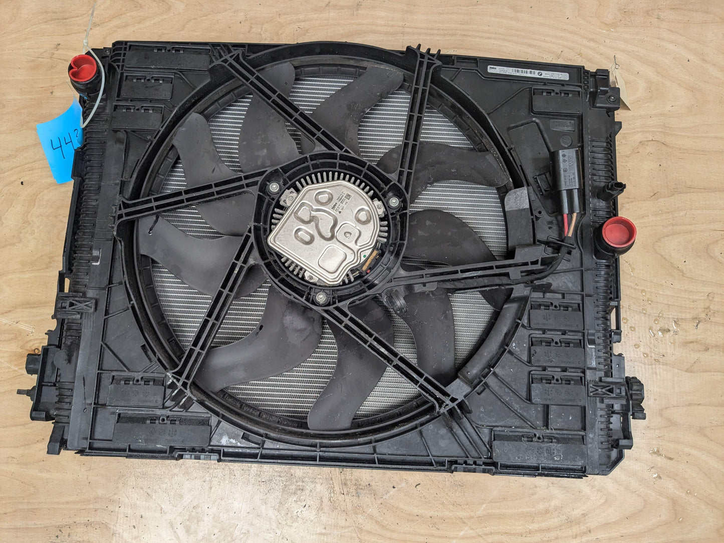 19-22 OEM BMW G20 iX 330i B46 Radiator Condenser Cooling Fan Assembly 600W