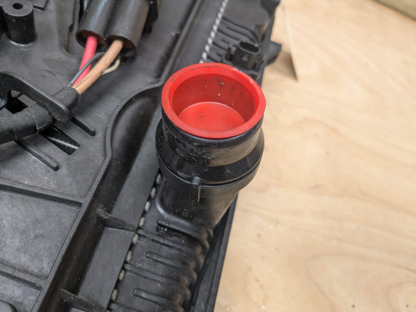 19-22 OEM BMW G20 iX 330i B46 Radiator Condenser Cooling Fan Assembly 600W