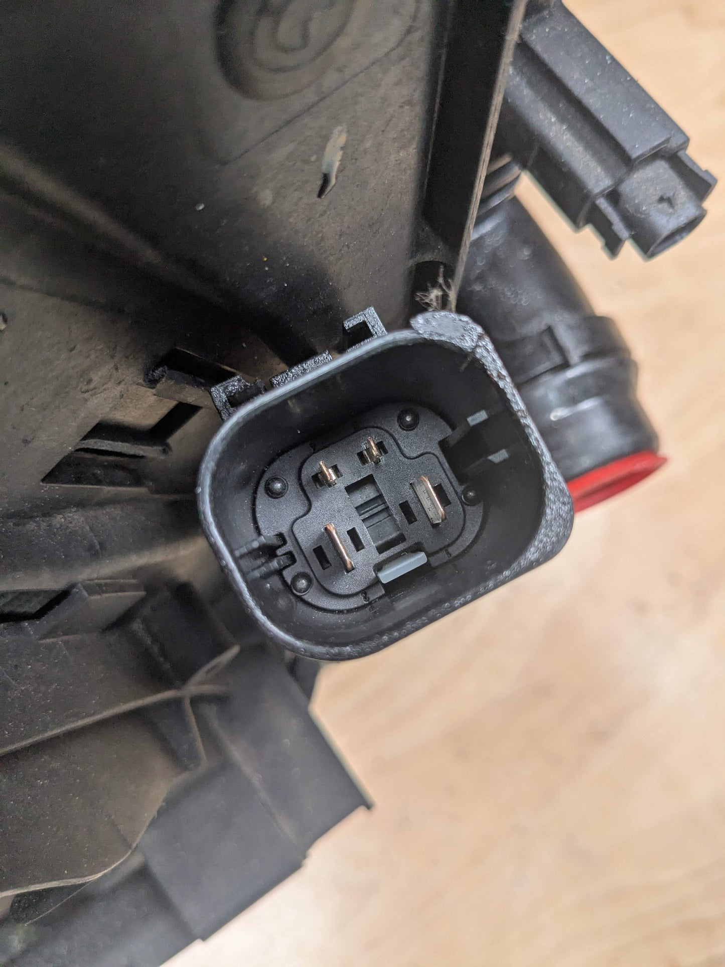 19-22 OEM BMW G20 iX 330i B46 Radiator Condenser Cooling Fan Assembly 600W