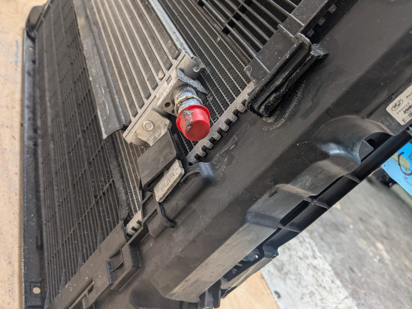 19-22 OEM BMW G20 iX 330i B46 Radiator Condenser Cooling Fan Assembly 600W