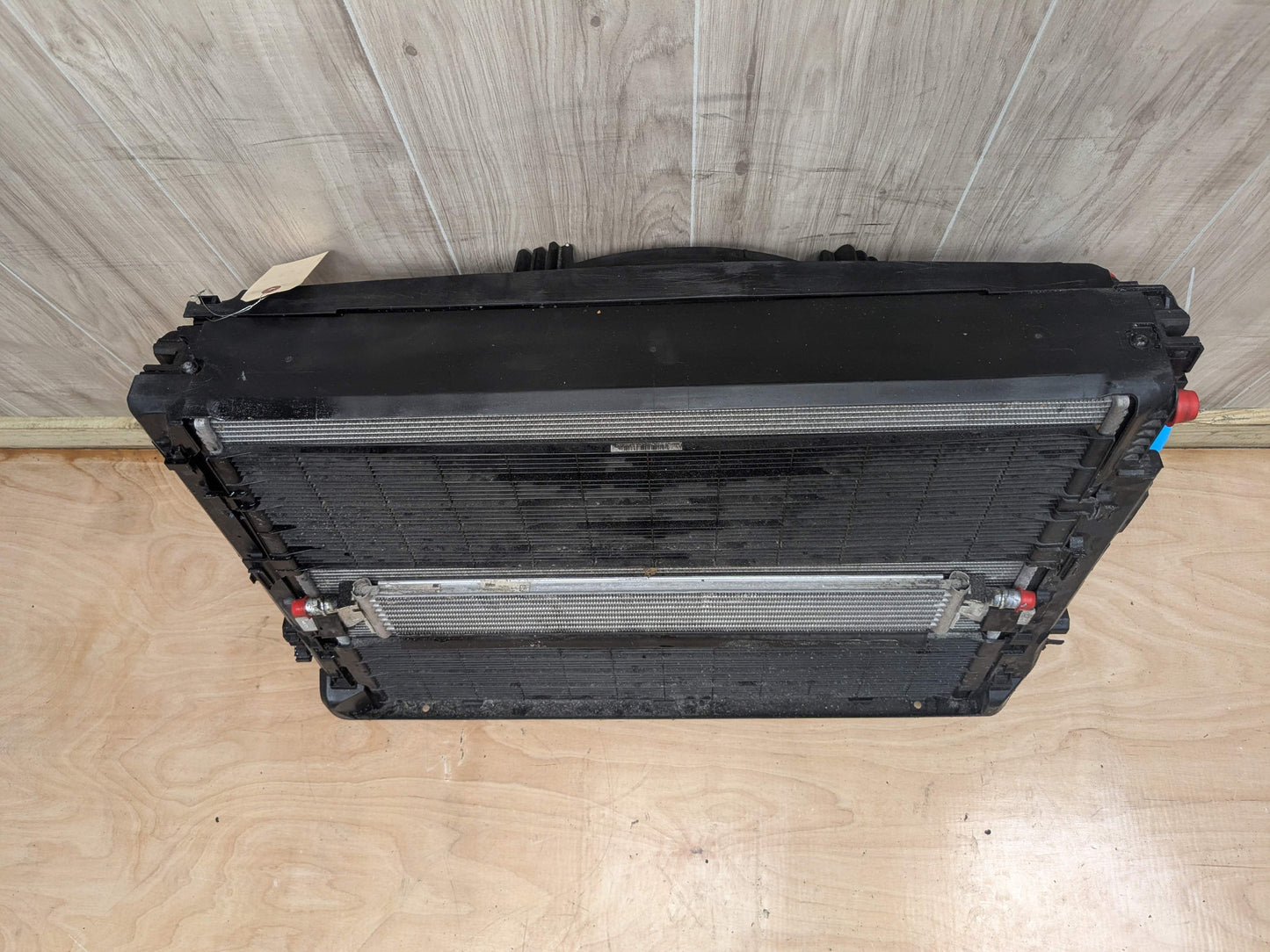 19-22 OEM BMW G20 iX 330i B46 Radiator Condenser Cooling Fan Assembly 600W