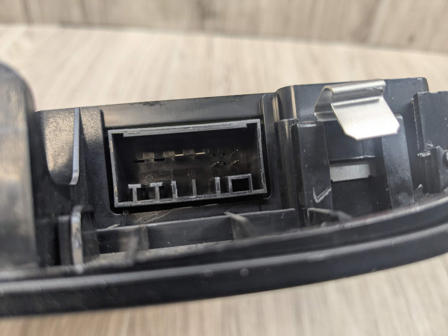 OEM BMW F22 F30 F32 F36 F80 F82 M3 Headliner Roof Console Dome Light SOS Switch