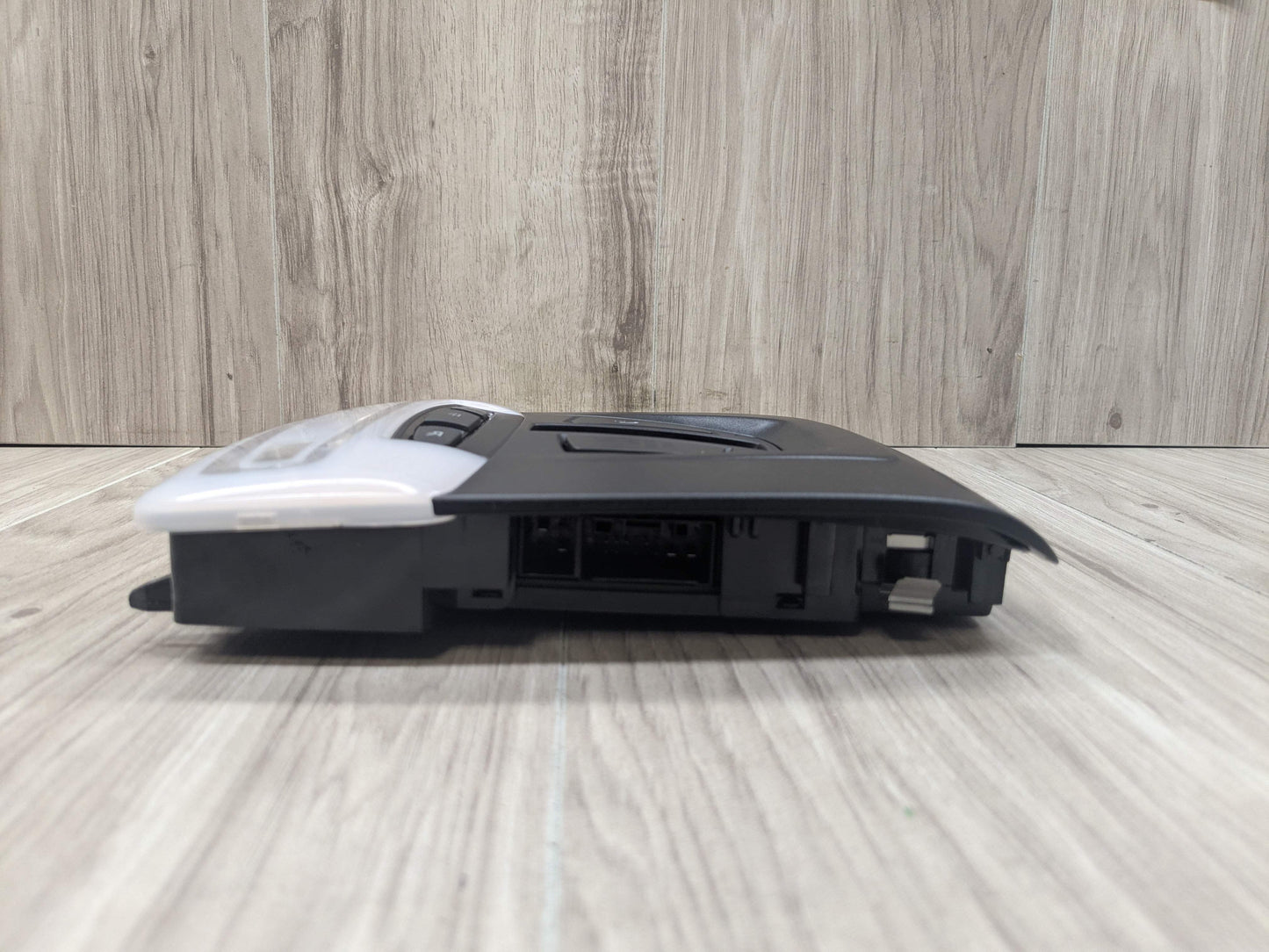 OEM BMW F22 F30 F32 F36 F80 F82 M3 Headliner Roof Console Dome Light SOS Switch