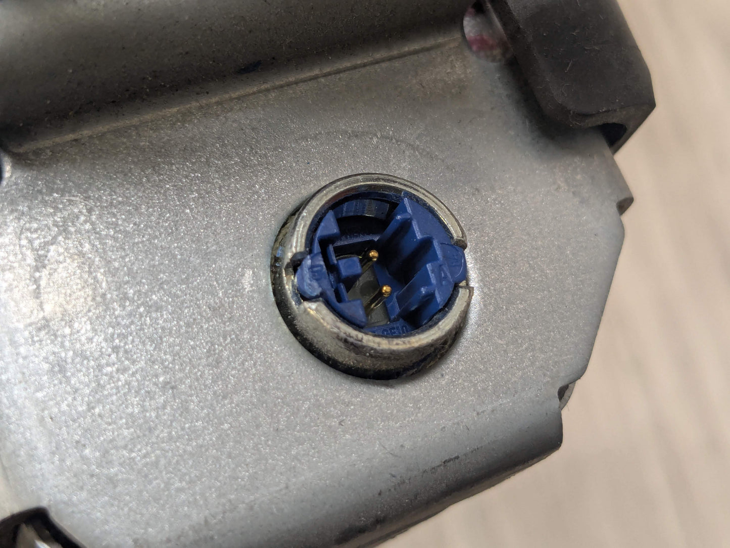 OEM BMW F22 F30 F32 F33 F36 F80 F82 F83 Front Left Driver Knee Lower Dash Airbag