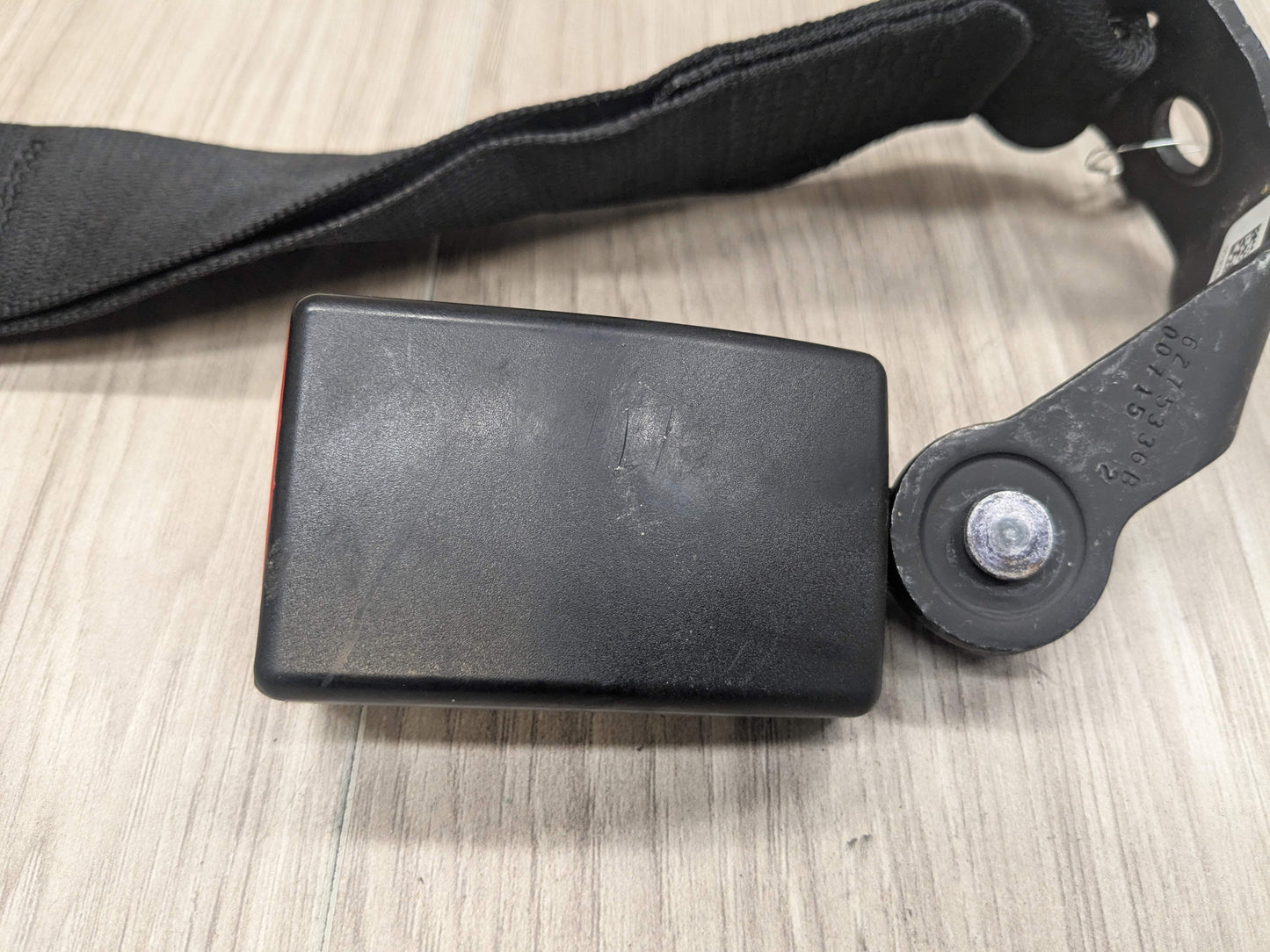 12-20 OEM BMW F30 F36 F80 M3 Rear Lower Center Right Passenger Seat Belt Buckle