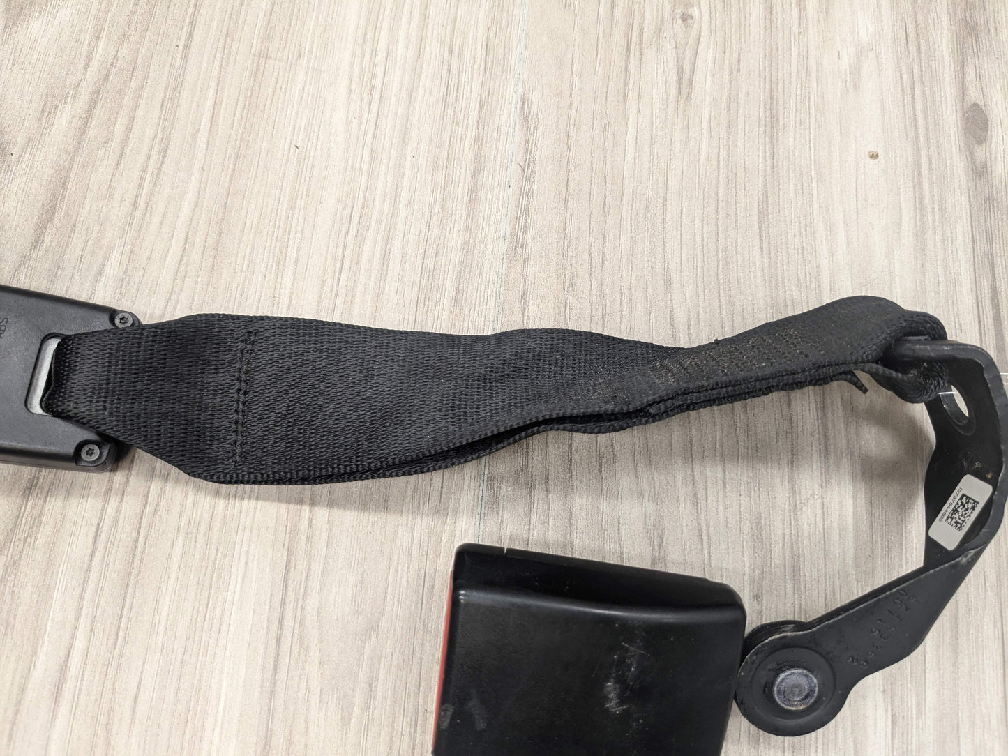 12-20 OEM BMW F30 F36 F80 M3 Rear Lower Center Right Passenger Seat Belt Buckle