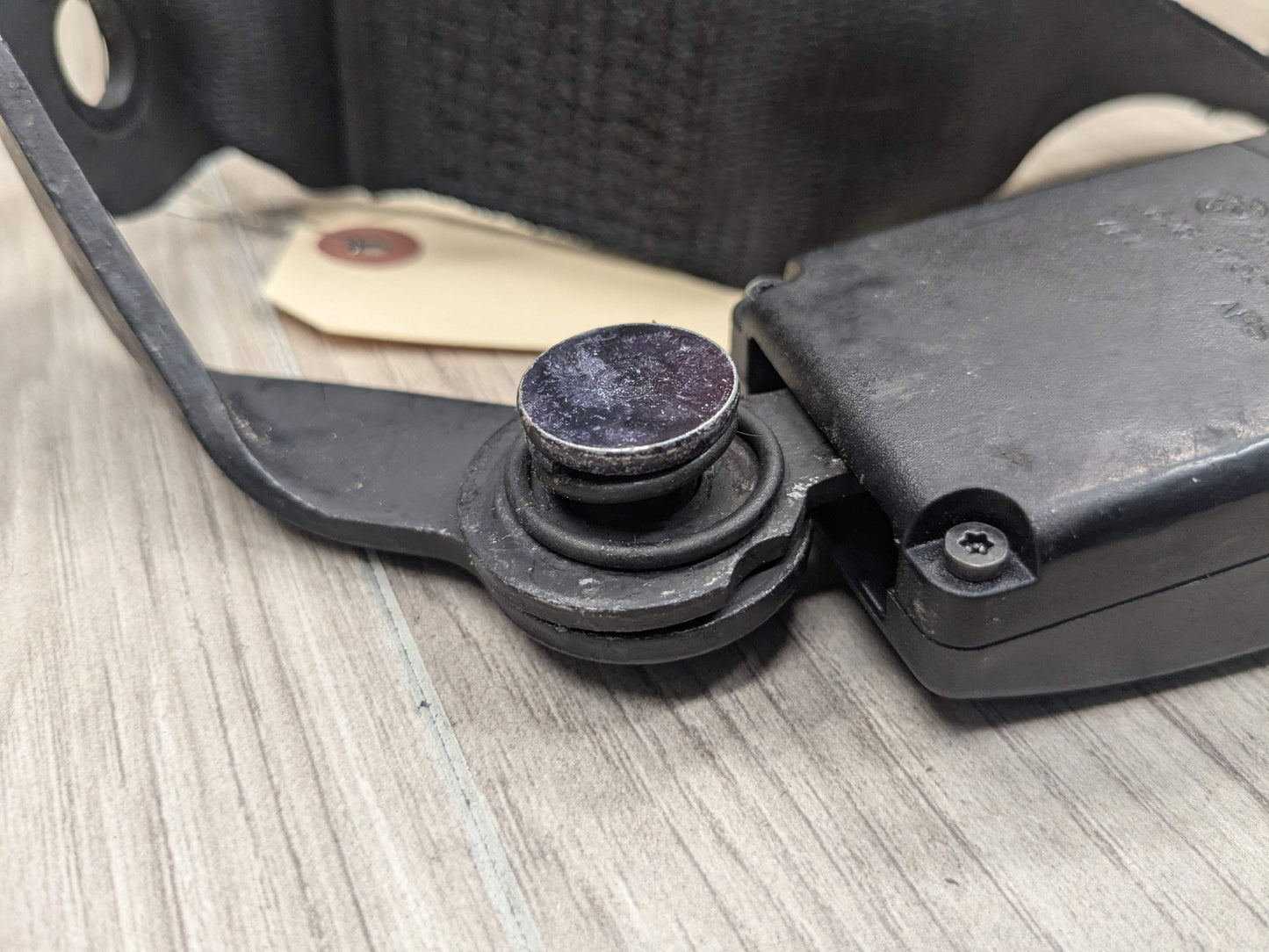 12-20 OEM BMW F30 F36 F80 M3 Rear Lower Center Right Passenger Seat Belt Buckle