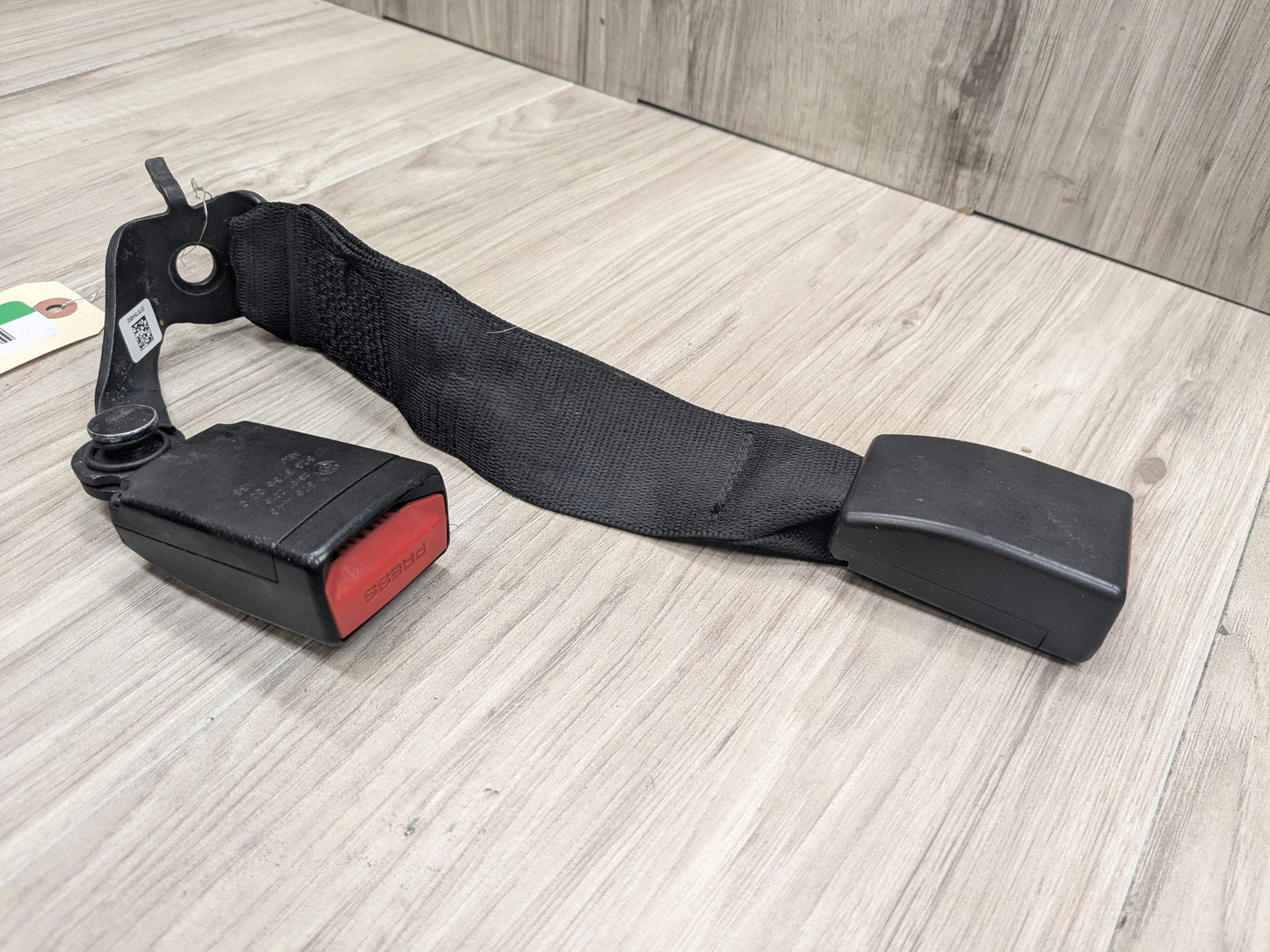 12-20 OEM BMW F30 F36 F80 M3 Rear Lower Center Right Passenger Seat Belt Buckle