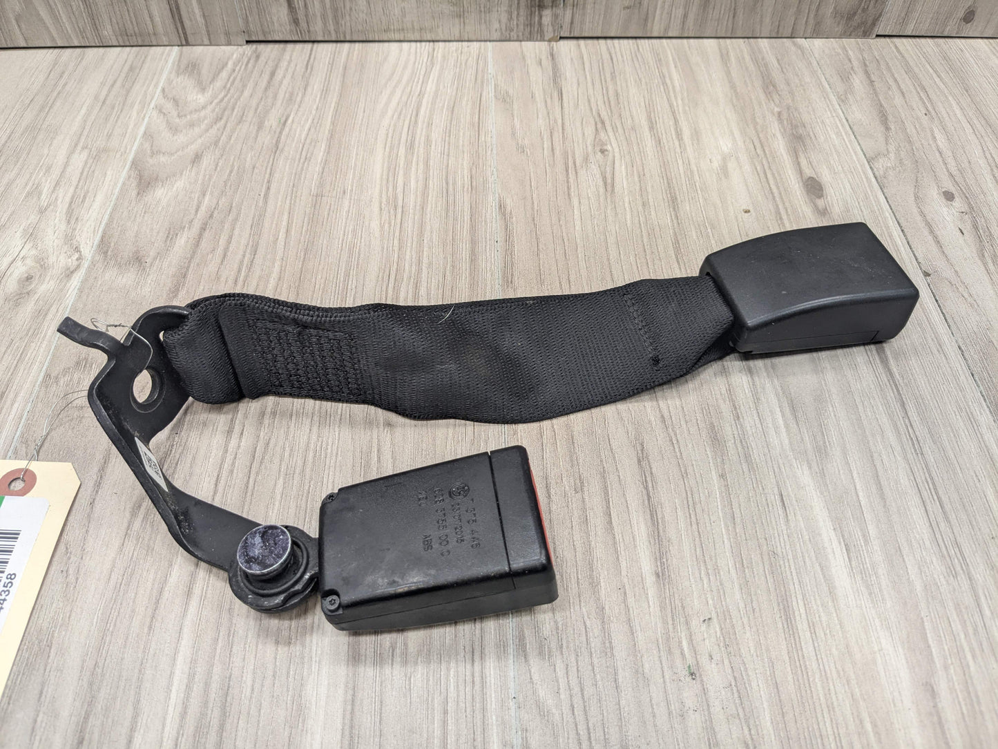 12-20 OEM BMW F30 F36 F80 M3 Rear Lower Center Right Passenger Seat Belt Buckle