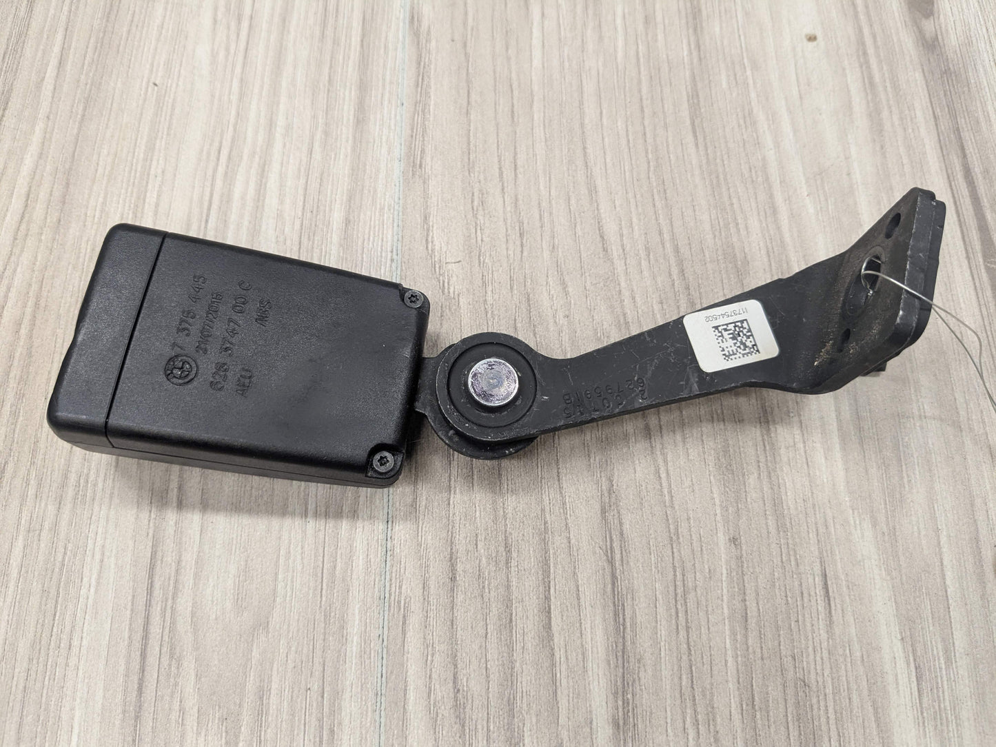 12-20 OEM BMW F30 F31 F36 F80 M3 Rear Left Driver Seat Belt Seatbelt Buckle