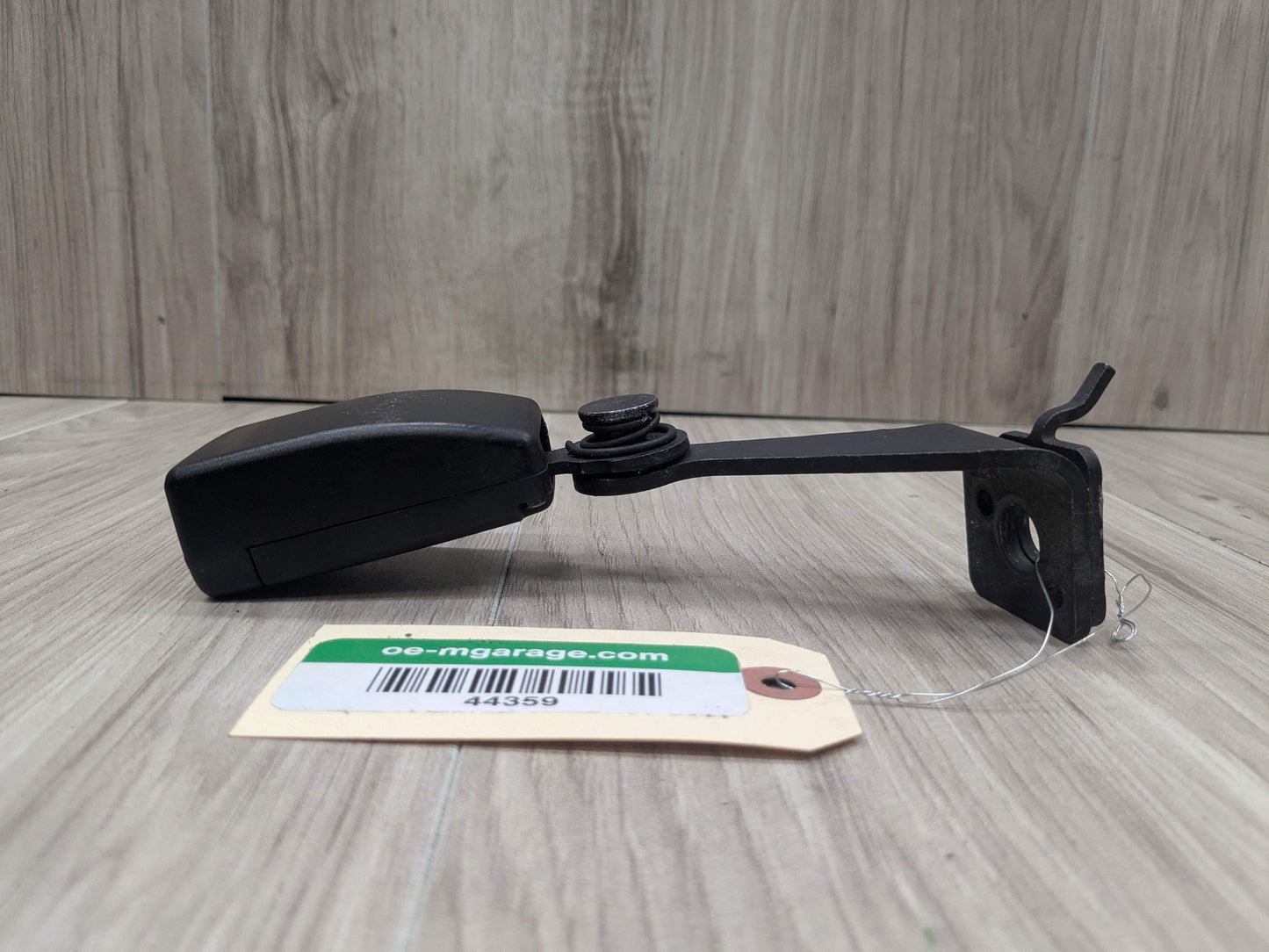 12-20 OEM BMW F30 F31 F36 F80 M3 Rear Left Driver Seat Belt Seatbelt Buckle