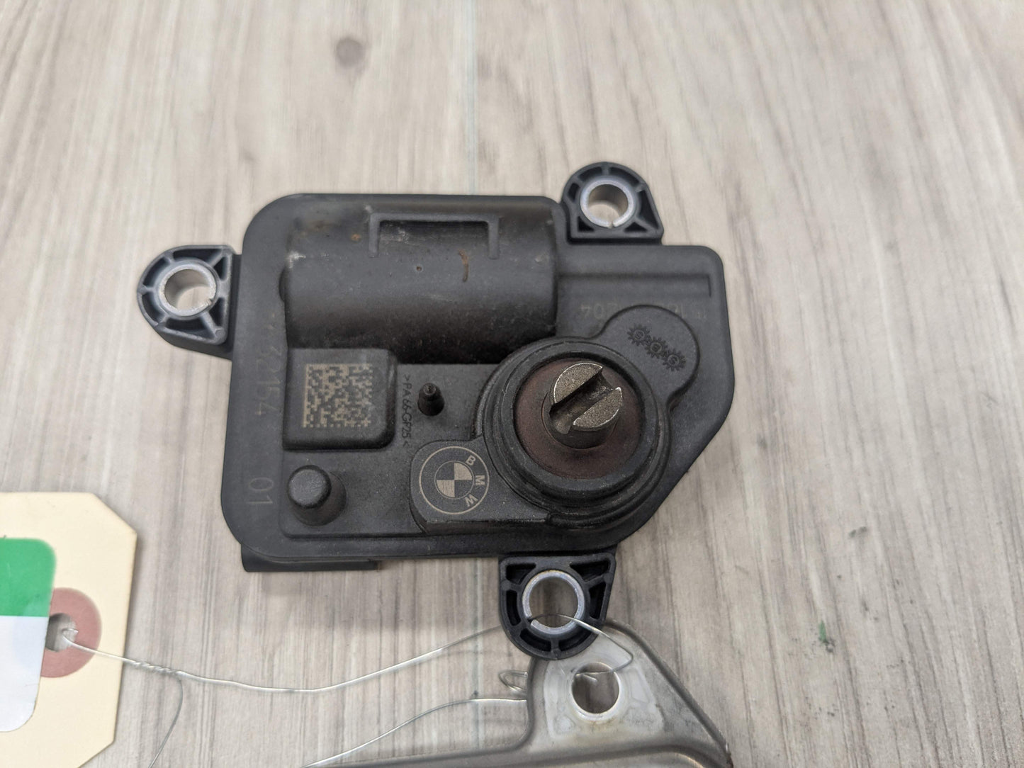 OEM BMW F15 F22 F23 F30 F32 F33 F36 F44 F48 Muffler Exhaust Flap Actuator Motor