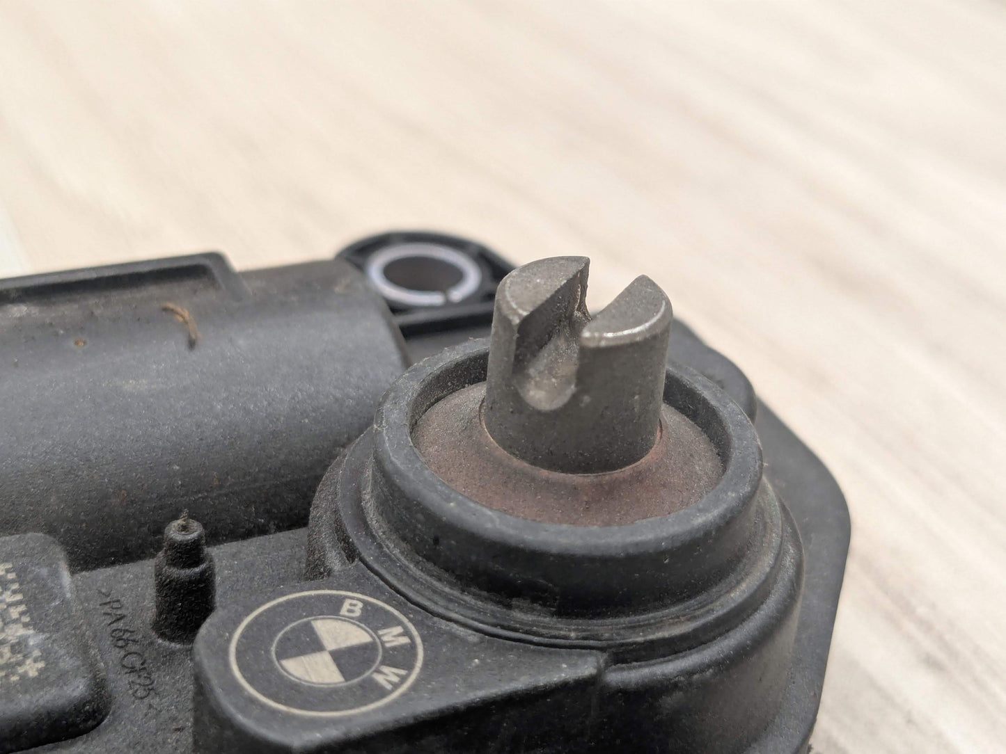 OEM BMW F15 F22 F23 F30 F32 F33 F36 F44 F48 Muffler Exhaust Flap Actuator Motor