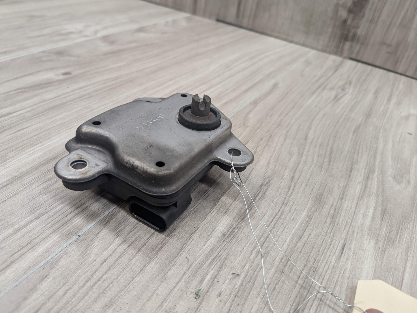 OEM BMW F15 F22 F23 F30 F32 F33 F36 F44 F48 Muffler Exhaust Flap Actuator Motor