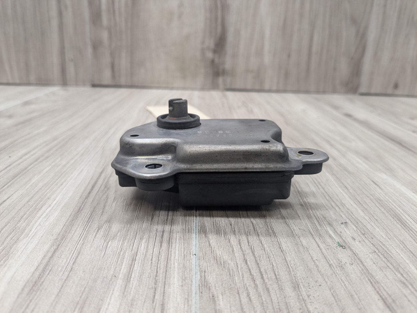 OEM BMW F15 F22 F23 F30 F32 F33 F36 F44 F48 Muffler Exhaust Flap Actuator Motor