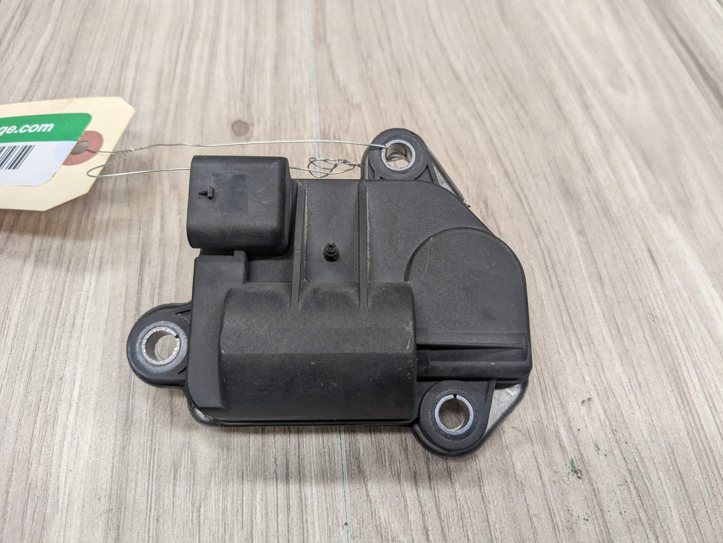 OEM BMW F15 F22 F23 F30 F32 F33 F36 F44 F48 Muffler Exhaust Flap Actuator Motor