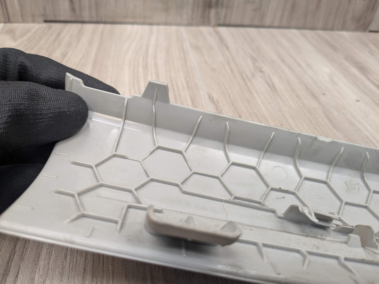 12-18 OEM BMW F30 F32 F80 F82 Dashboard Center Lower Trim Panel Cover Beige