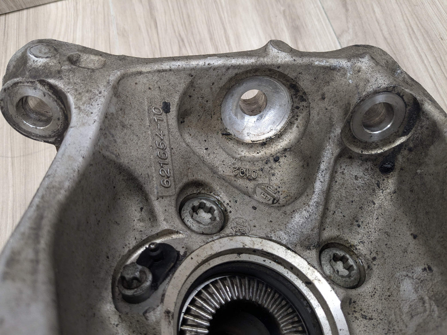 OEM BMW G20 G22 G23 330 M340 FRONT Left Driver Hub Spindle Knuckle Bearing AWD