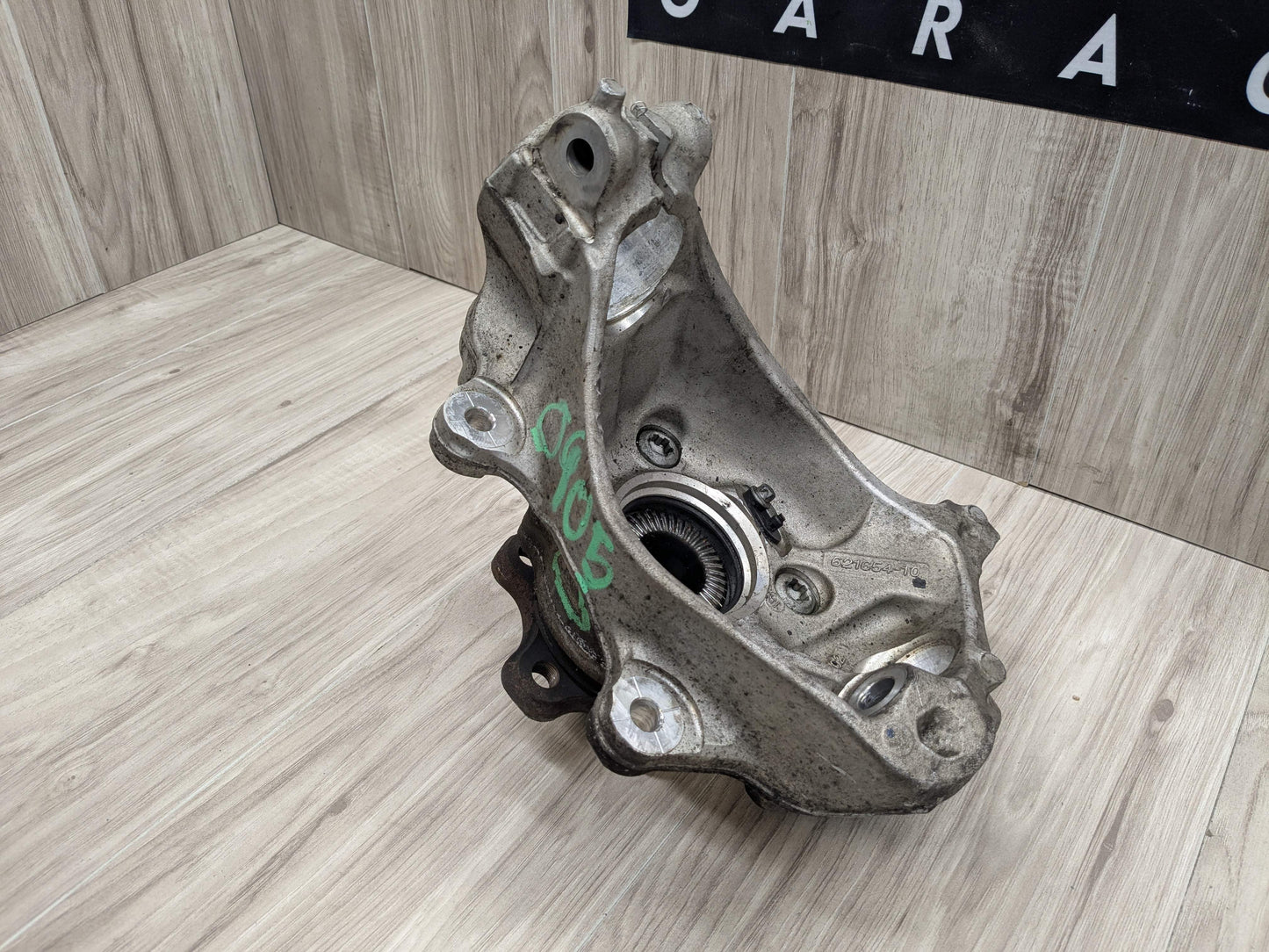 OEM BMW G20 G22 G23 330 M340 FRONT Left Driver Hub Spindle Knuckle Bearing AWD