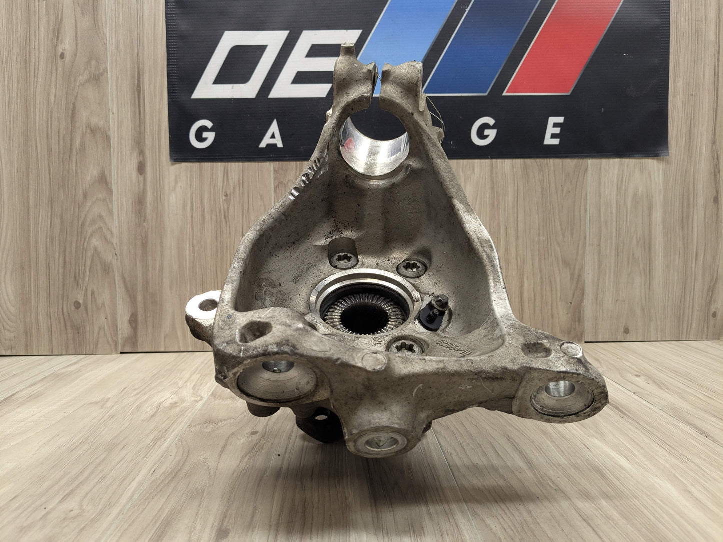 OEM BMW G20 G22 G23 330 M340 FRONT Left Driver Hub Spindle Knuckle Bearing AWD