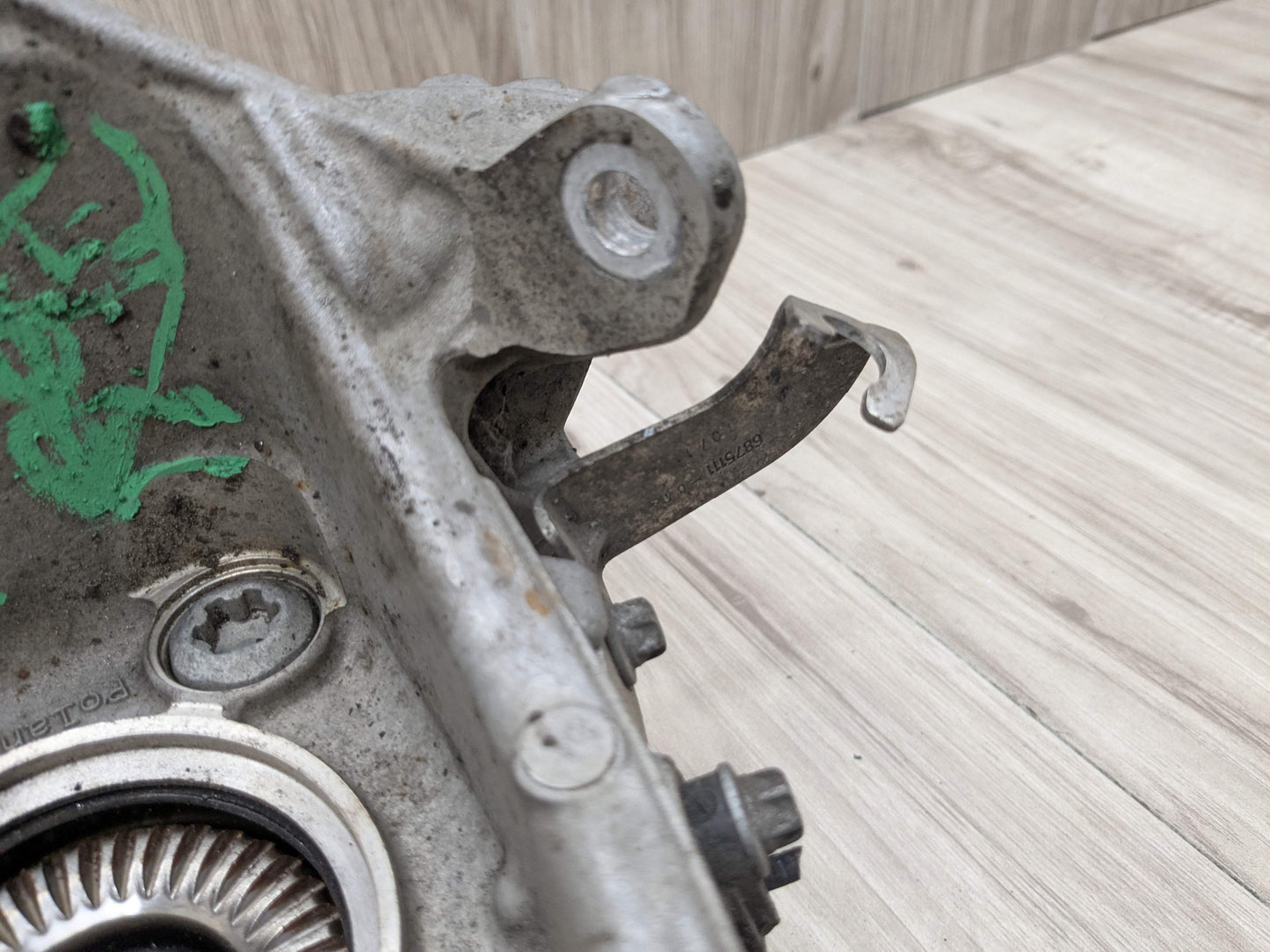 19-25 OEM BMW G20 330 M340 REAR Left Driver Side Knuckle Hub Spindle Bearing