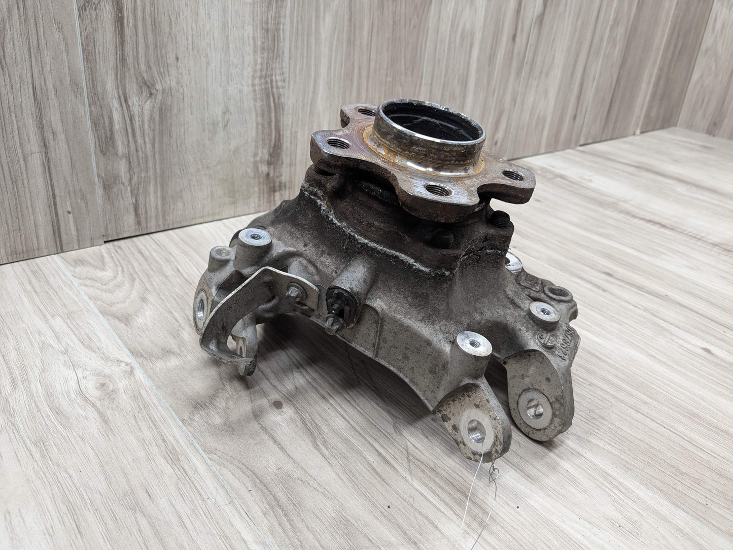 19-25 OEM BMW G20 330 M340 REAR Left Driver Side Knuckle Hub Spindle Bearing