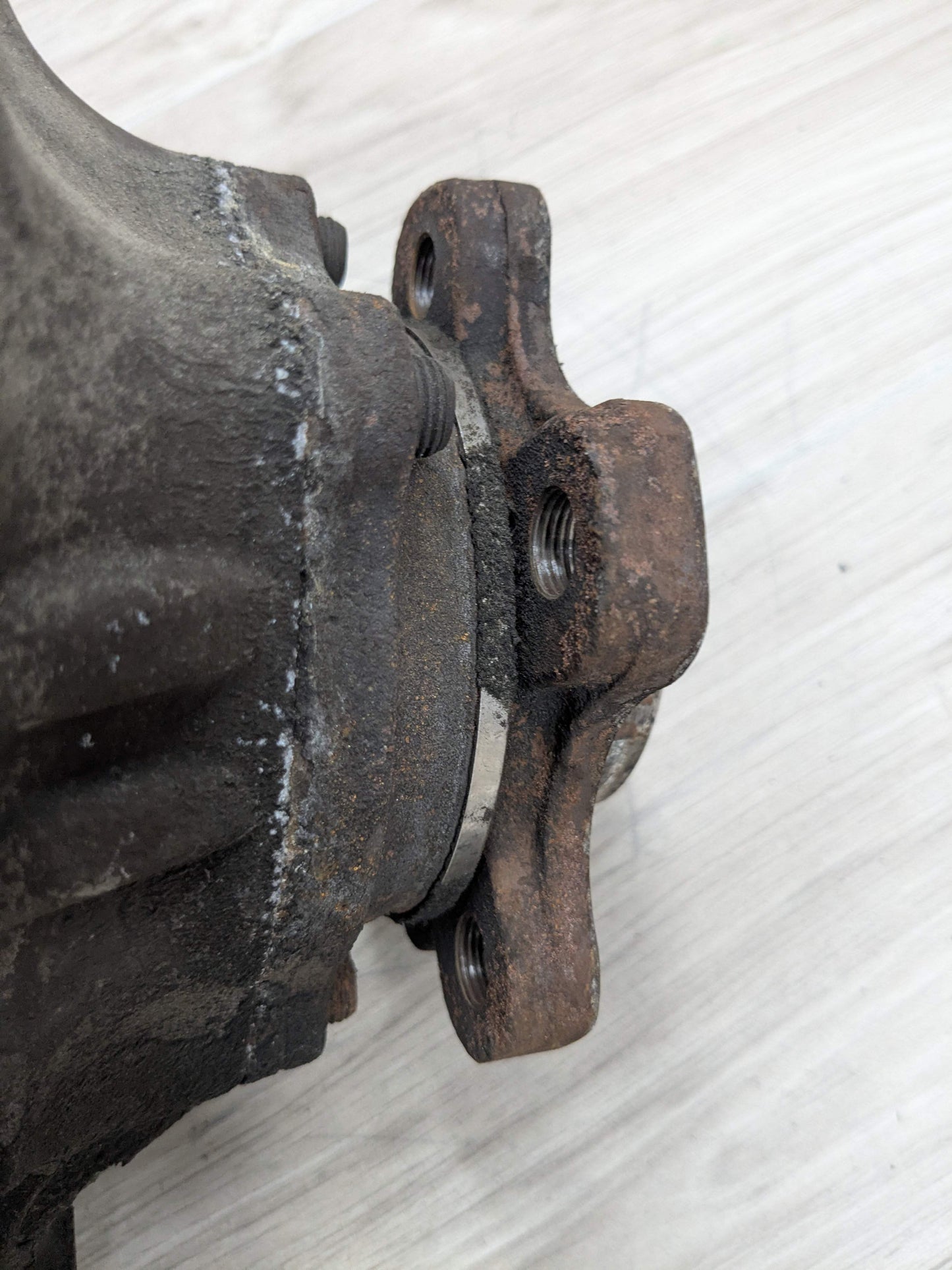 19-25 OEM BMW G20 330 M340 REAR Left Driver Side Knuckle Hub Spindle Bearing