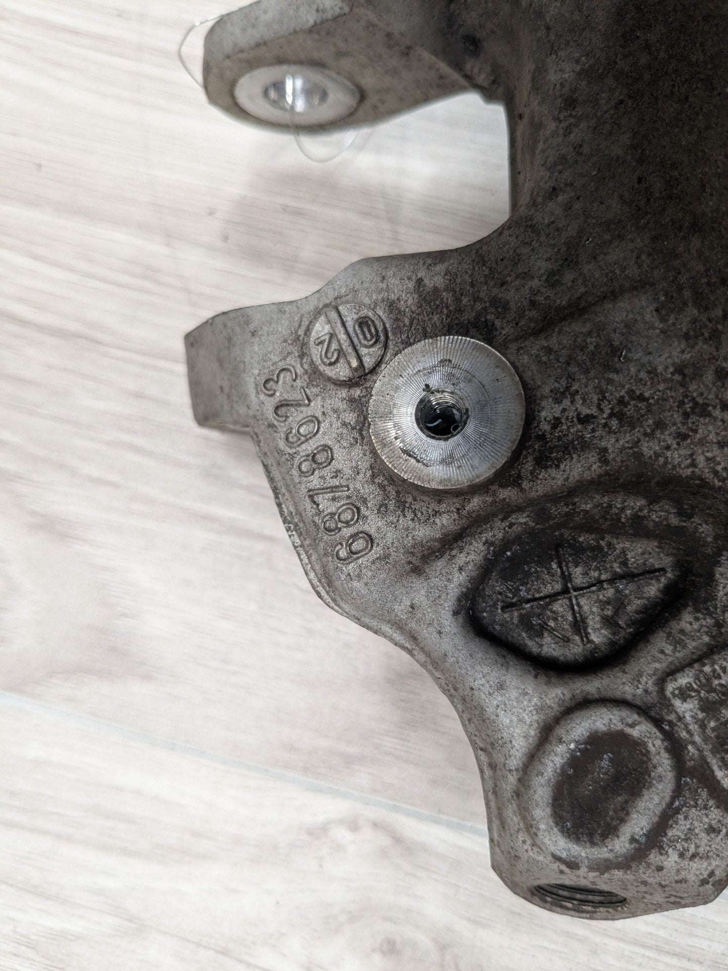 19-25 OEM BMW G20 330 M340 REAR Left Driver Side Knuckle Hub Spindle Bearing