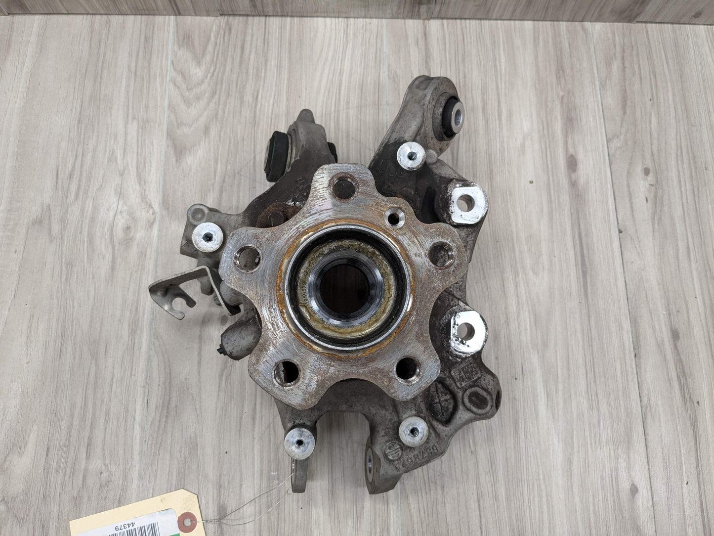19-25 OEM BMW G20 330 M340 REAR Left Driver Side Knuckle Hub Spindle Bearing