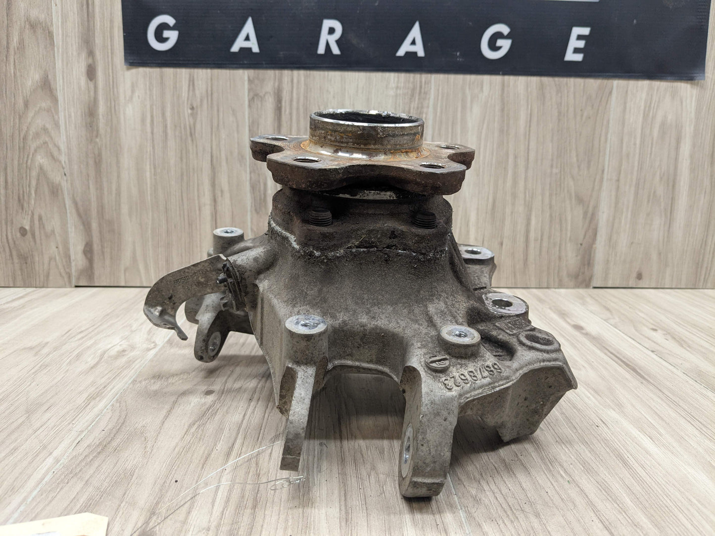 19-25 OEM BMW G20 330 M340 REAR Left Driver Side Knuckle Hub Spindle Bearing