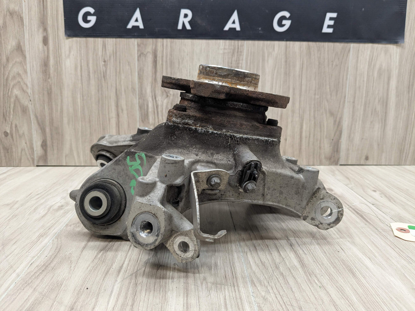 19-25 OEM BMW G20 330 M340 REAR Left Driver Side Knuckle Hub Spindle Bearing