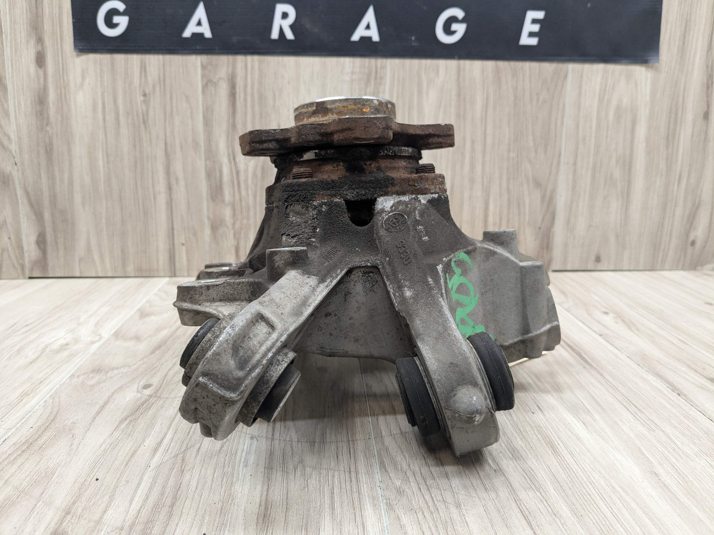 19-25 OEM BMW G20 330 M340 REAR Left Driver Side Knuckle Hub Spindle Bearing