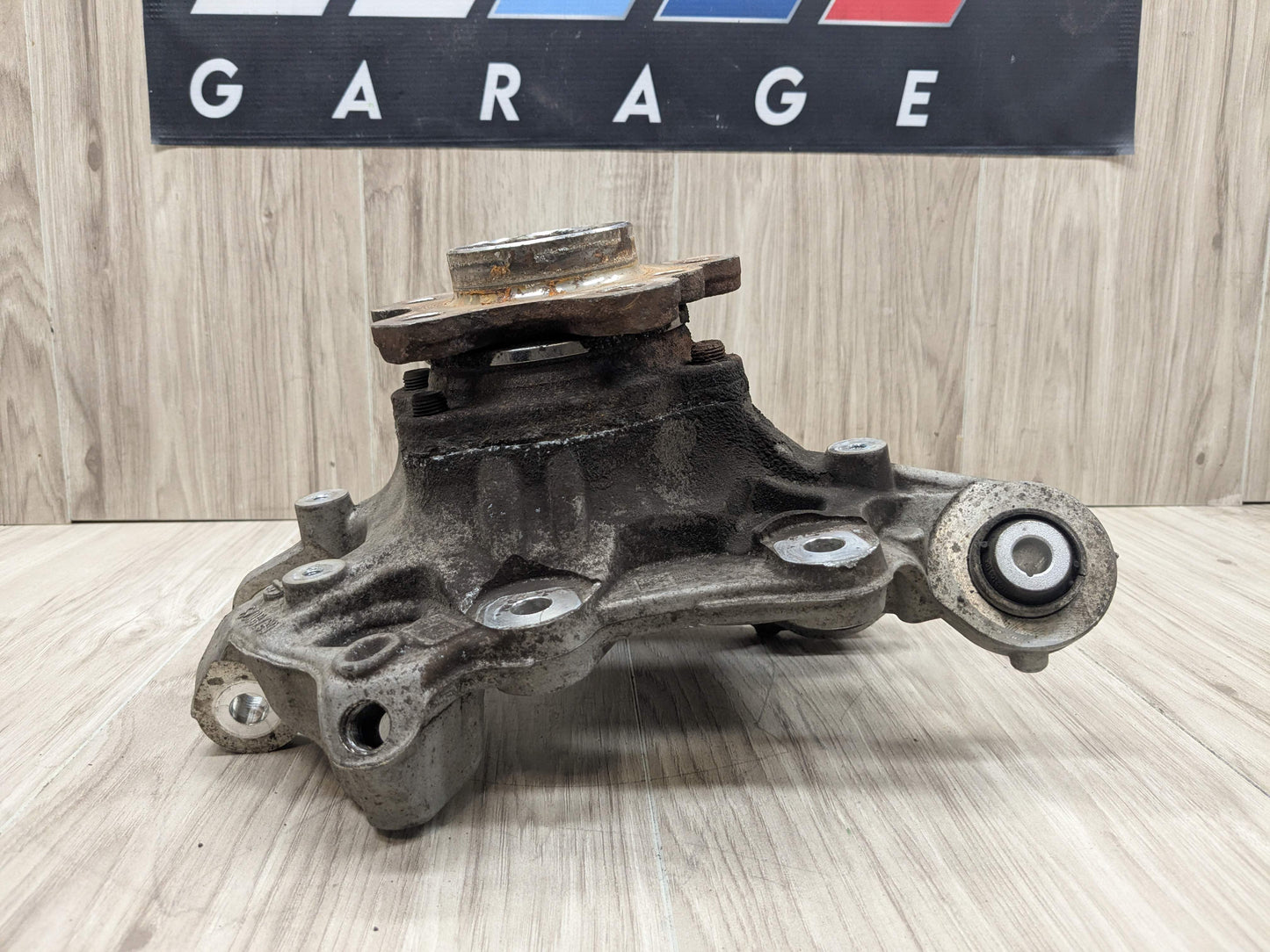 19-25 OEM BMW G20 330 M340 REAR Left Driver Side Knuckle Hub Spindle Bearing