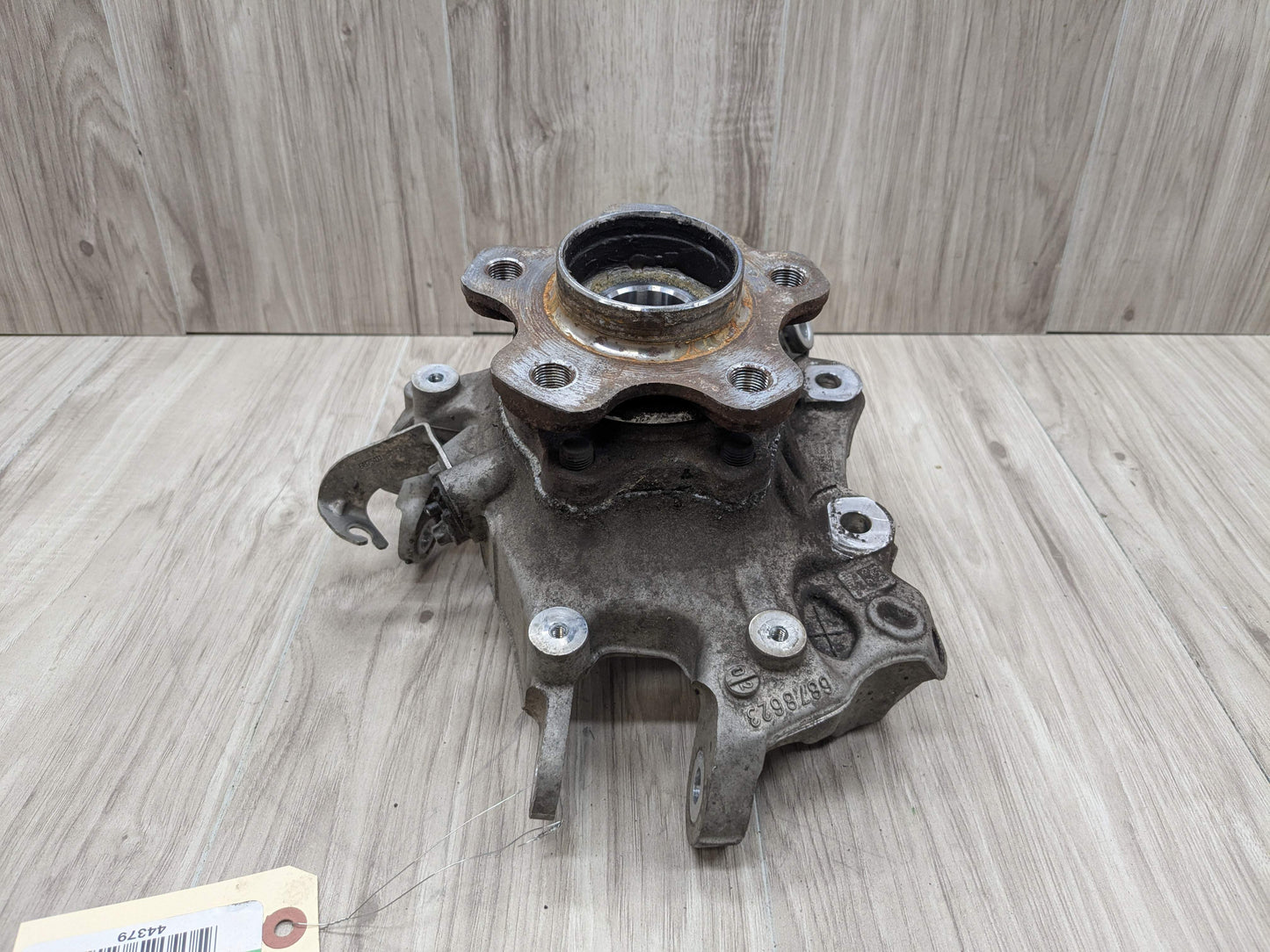 19-25 OEM BMW G20 330 M340 REAR Left Driver Side Knuckle Hub Spindle Bearing