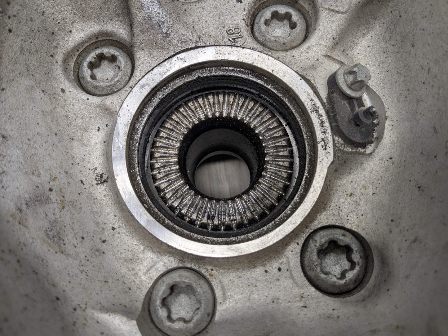 19-25 OEM BMW G20 G22 G23 FRONT Right Passenger Hub Spindle Knuckle Bearing AWD