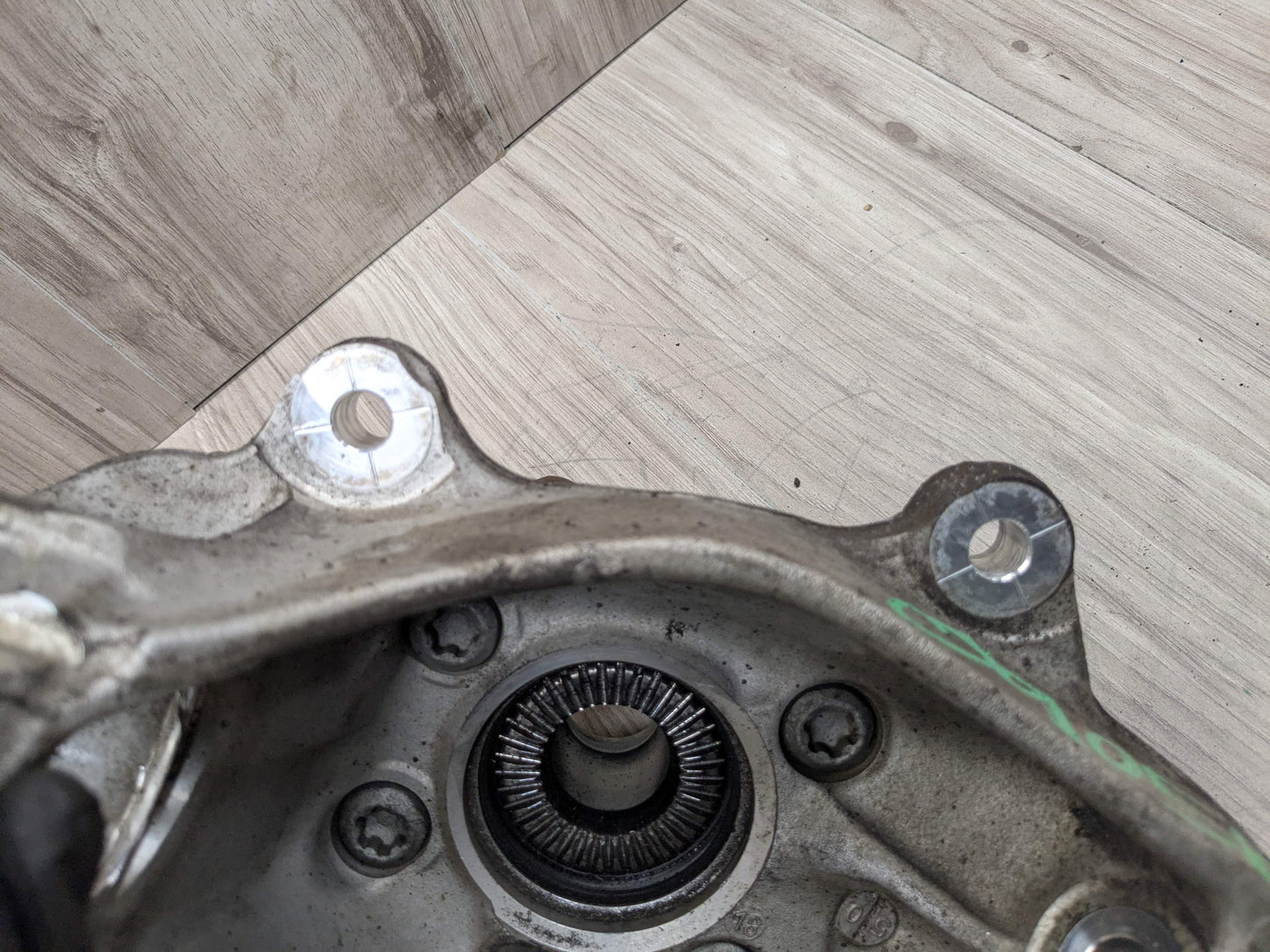 19-25 OEM BMW G20 G22 G23 FRONT Right Passenger Hub Spindle Knuckle Bearing AWD