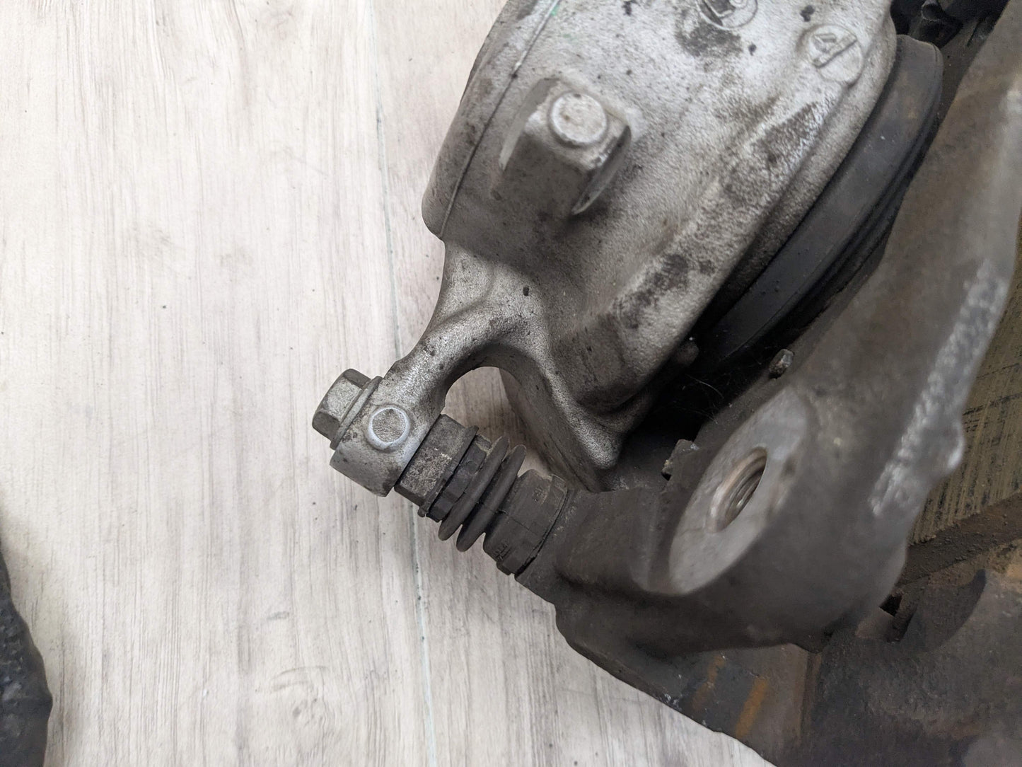 OEM BMW G01 G20 G22 G23 G26 G29 X3 330 430 FRONT Left Driver Side Brake Caliper