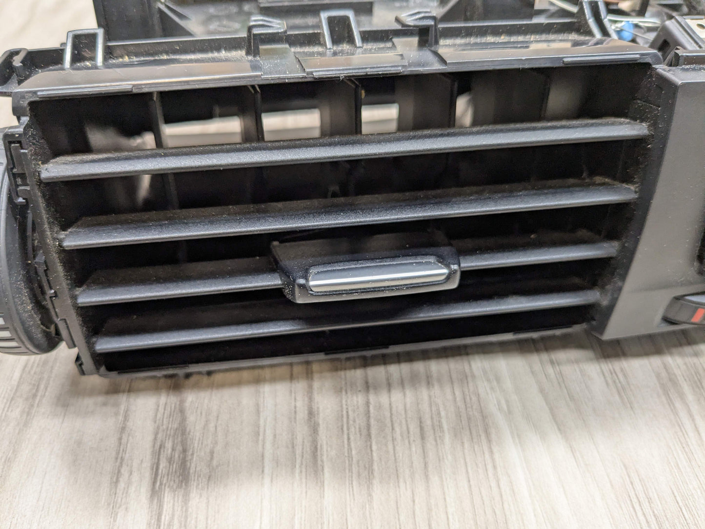 14-20 OEM BMW F22 F30 F32 F36 F80 F82 Front Dash Central Air Vent Grille Black
