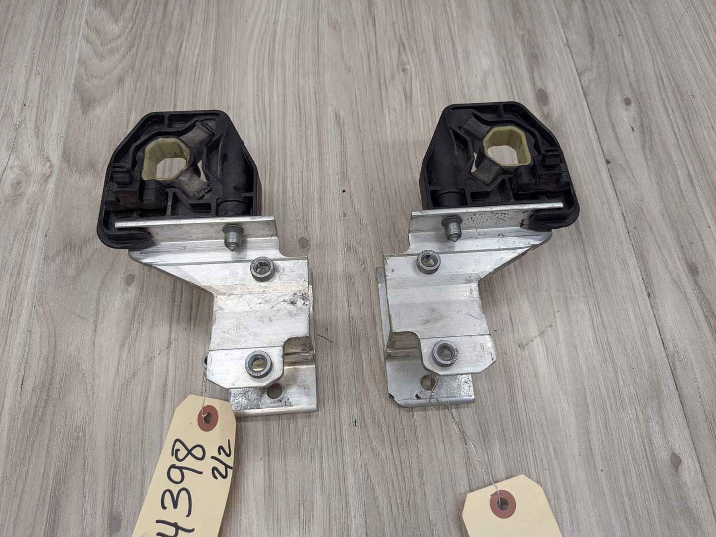 OEM BMW F22 F23 F30 F32 F33 F36 Radiator Carrier Support Bracket Left Right SET