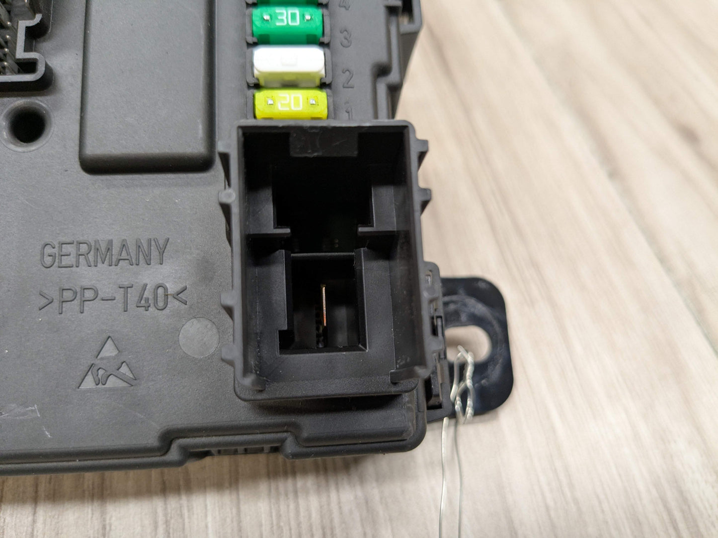 OEM BMW F22 F30 F32 F36 F80 F82 REM Rear Body Control Electronic Module BCM Box